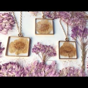 Gold Square Desert Merigold Necklace